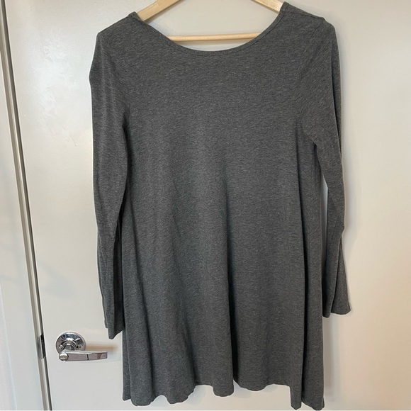 Lovers + Friends Long Sleeve Grey Low Back Tunic Women’s Size Medium - Picture 1 of 12